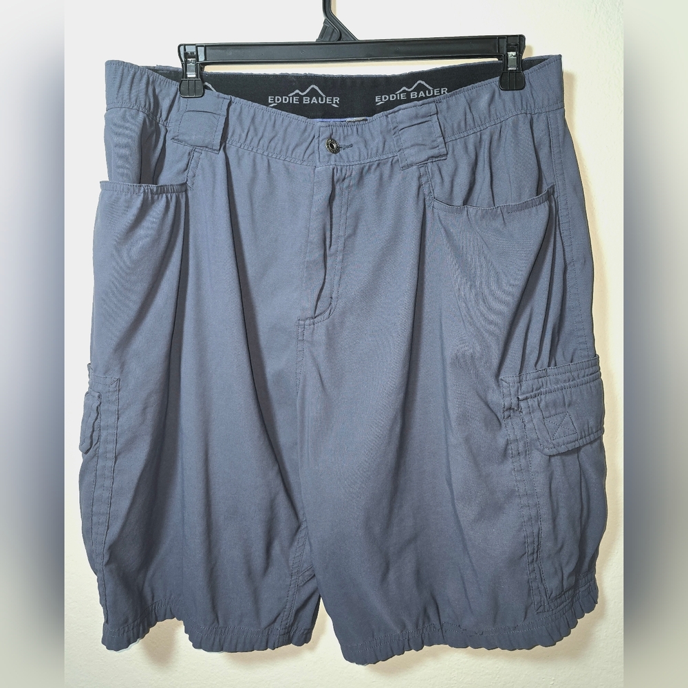 Eddie Bauer Men's Gray Cargo Shorts